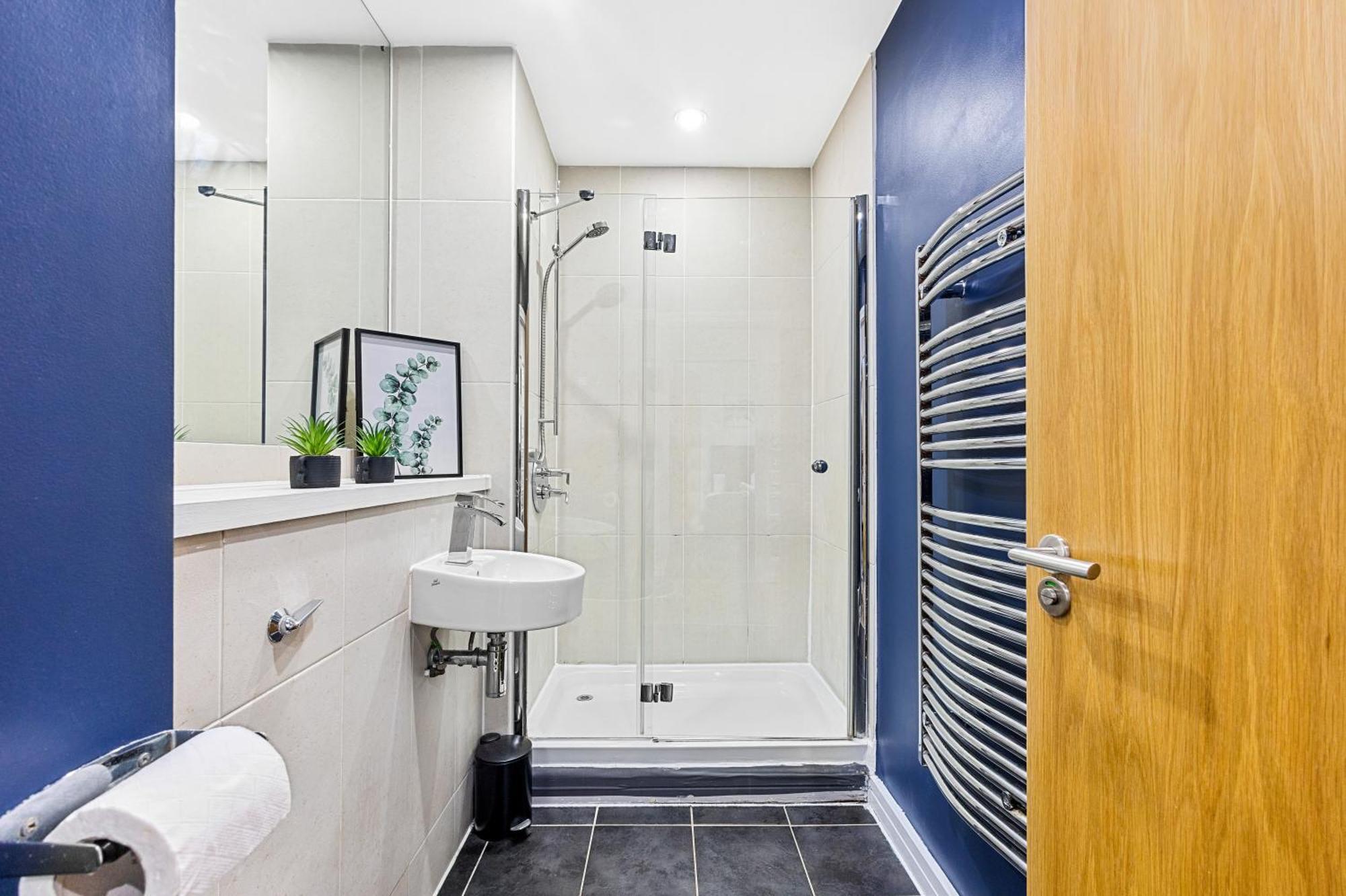 Bullring Lux Suite, New Street Free Netflix - Free Secure Parking- Sleeps 6 เบอร์มิงแฮม ภายนอก รูปภาพ