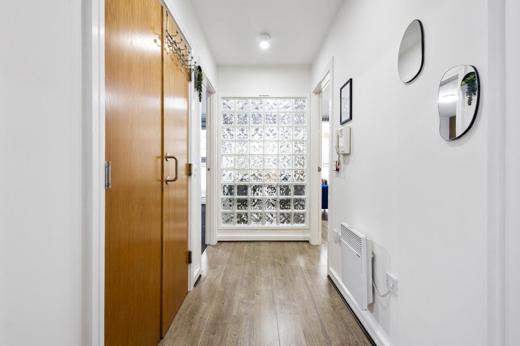 Bullring Lux Suite, New Street Free Netflix - Free Secure Parking- Sleeps 6 เบอร์มิงแฮม ภายนอก รูปภาพ